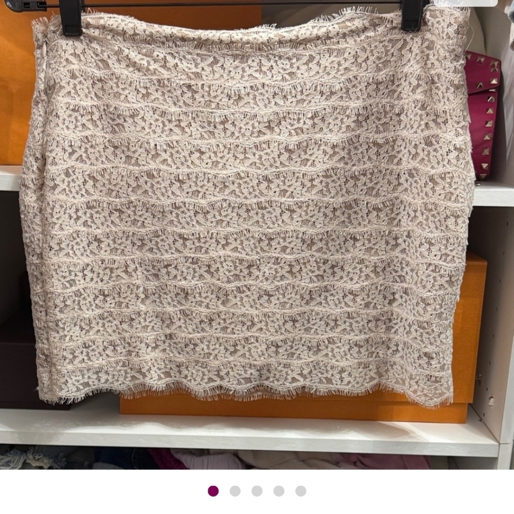 Haute Hippie Cream Lace Pencil Skirt